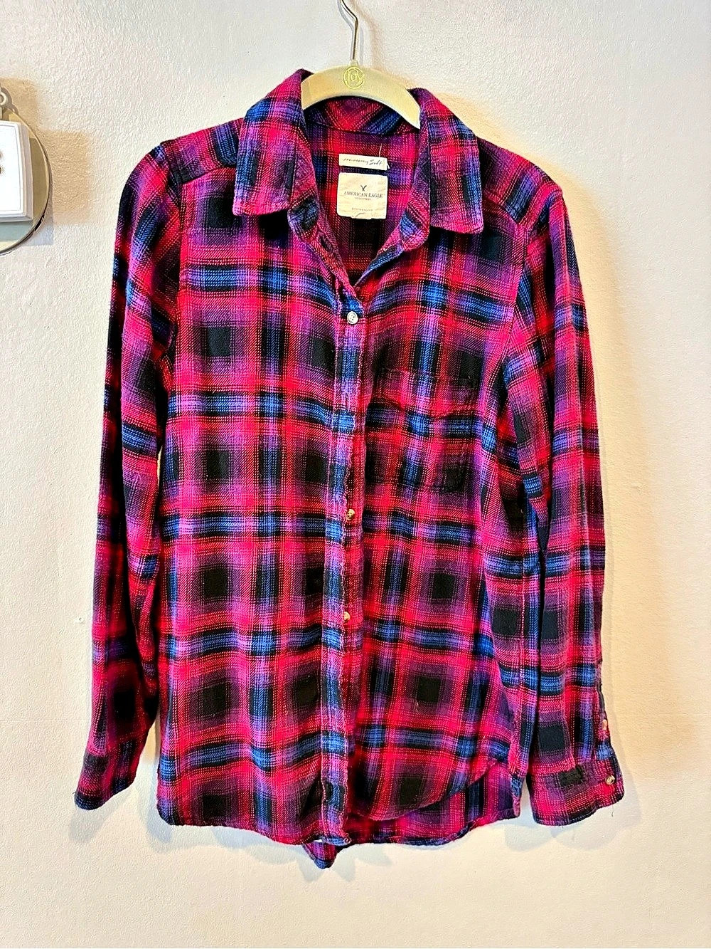 American Eagle Outfitters Boyfriend Fit Plaid Cotton Button Down Size Medium